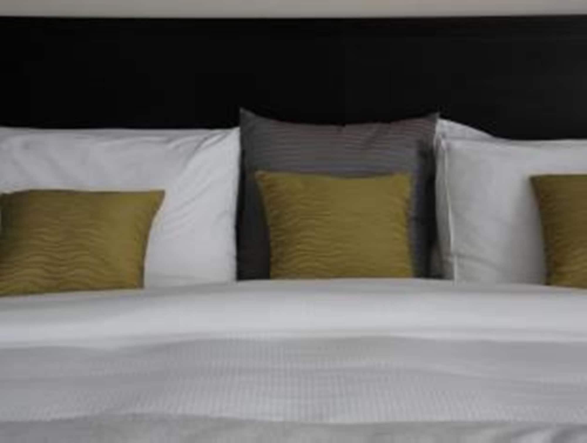 The Vincent Hotel Southport Ruang foto