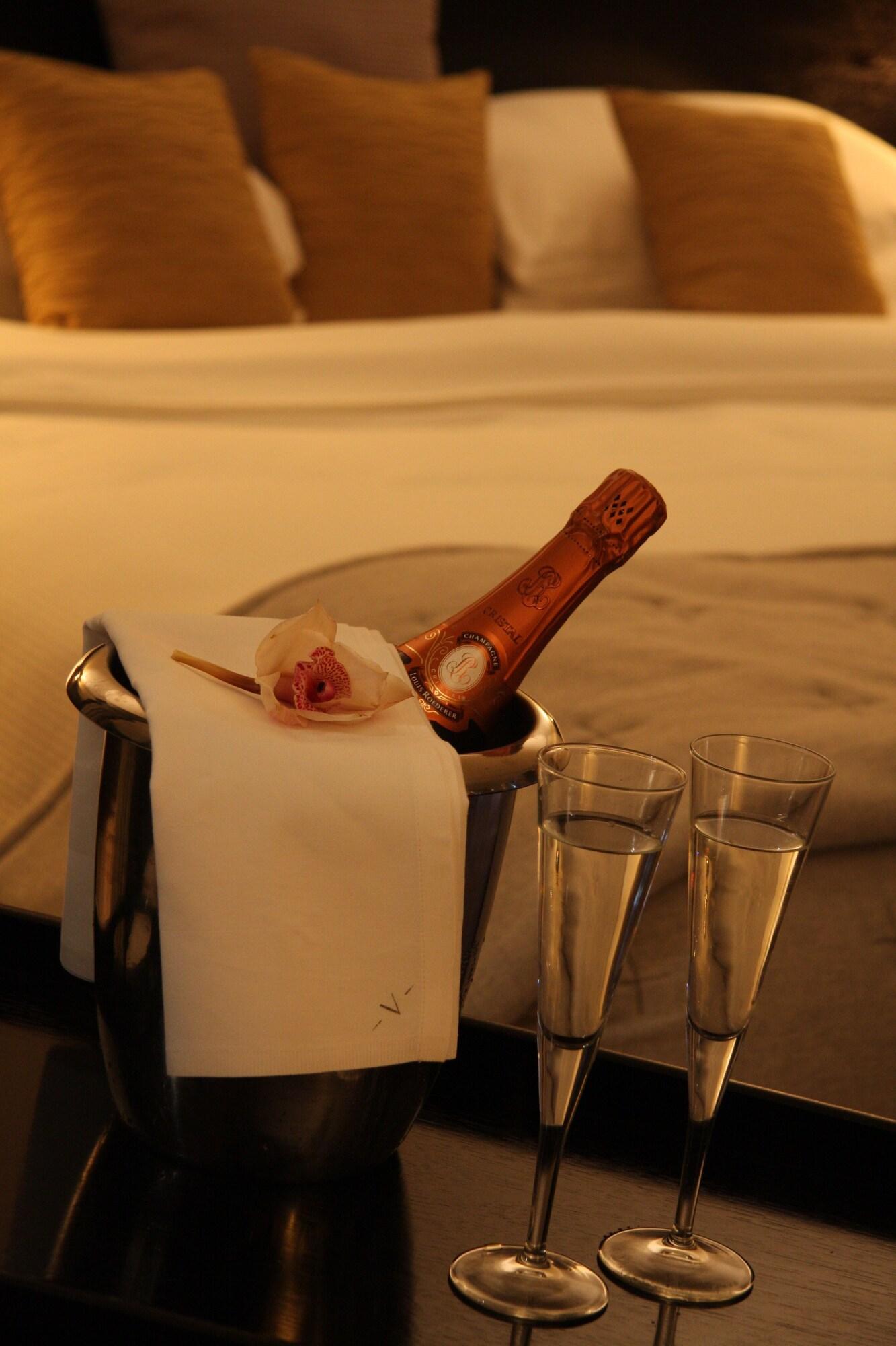 The Vincent Hotel Southport Bagian luar foto